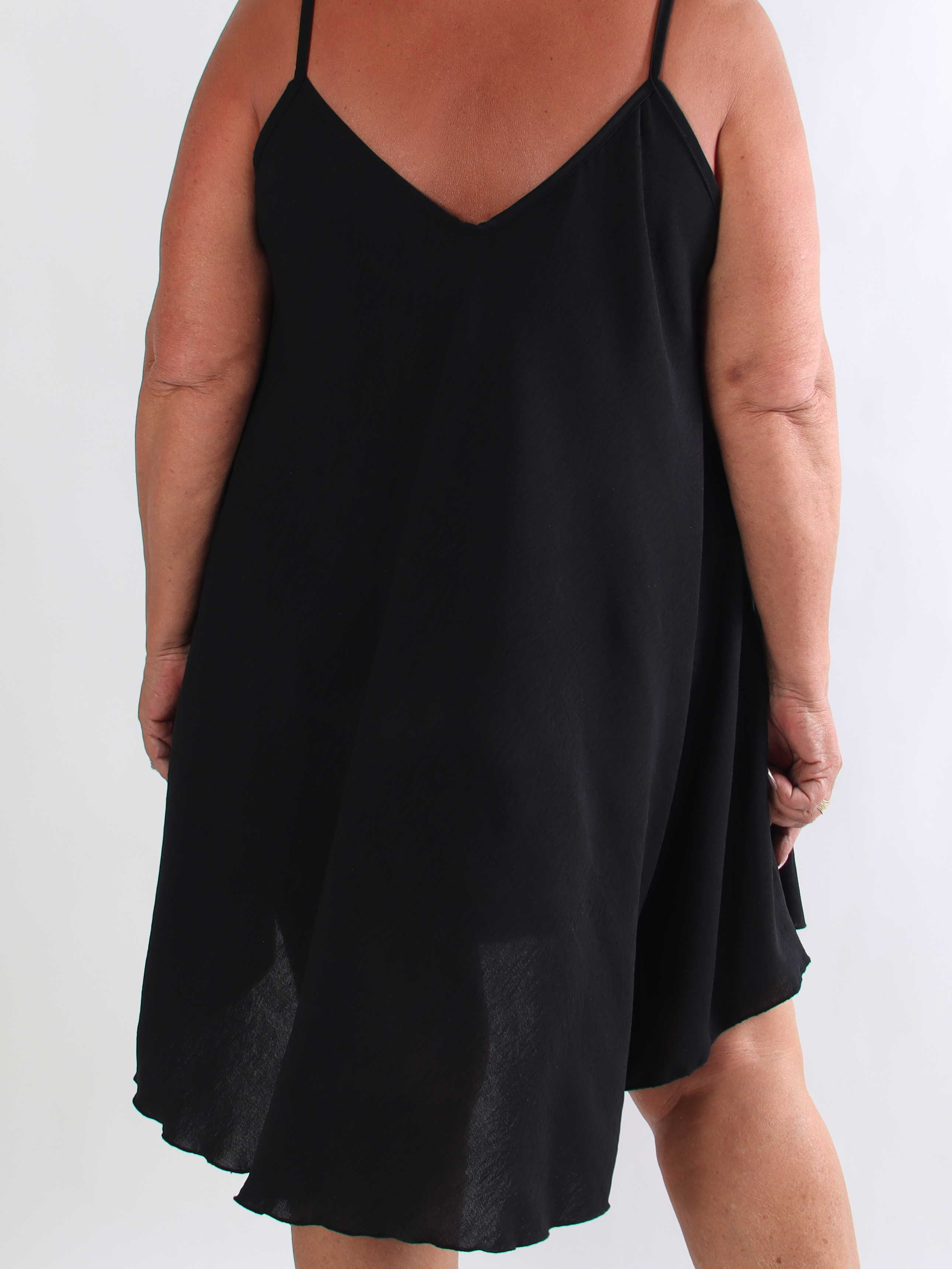 Marceline Short - Kort plus size stropkjole i viskose med A-facon
